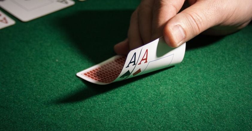 Cómo jugar al poker: Guía para principiantes - -